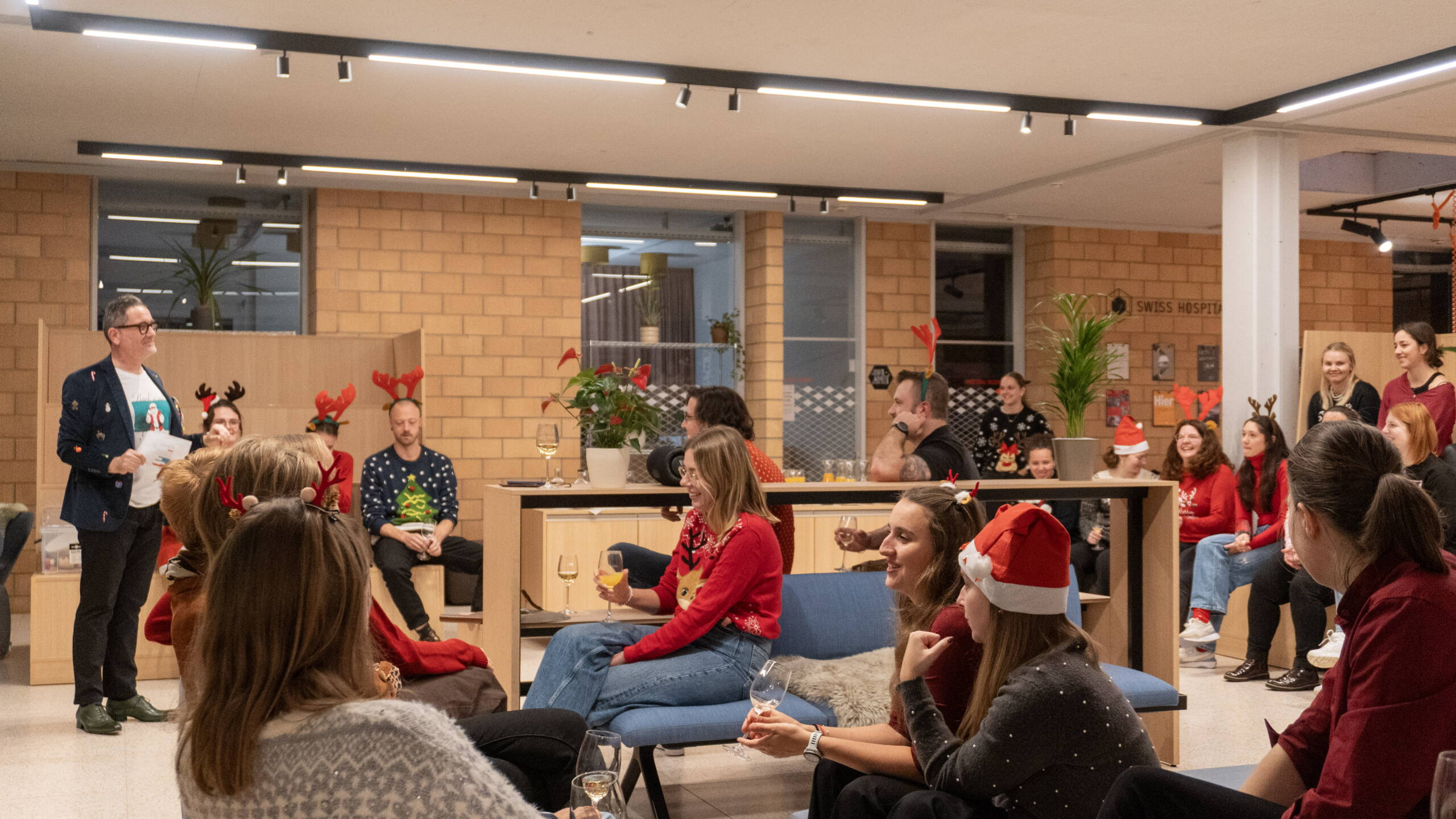 Zoom: Weihnachtsapéro 2025